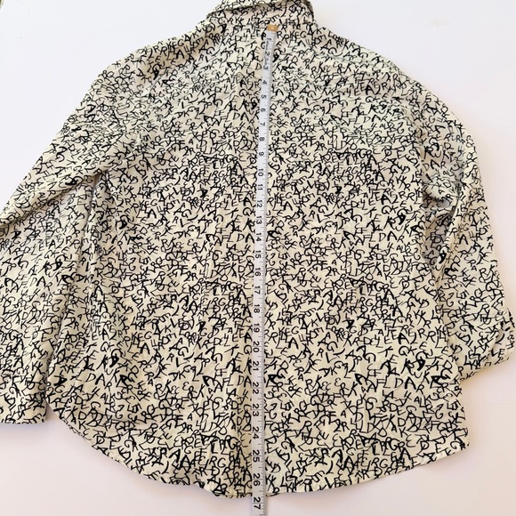 Woman’s Karl Lagerfeld Paris Blouse Size Small
White With Black Lettering - Picture 7 of 8